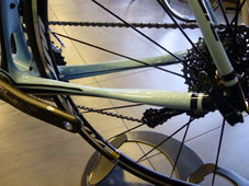 CANNONDALE 2015 SYNAPSE CARBON ULTEGRA BLU COLOR　CHAINSTAY（キャノンデール 2015年モデル シナプス カーボン アルテグラ ブルー カラー チェーンステイ)