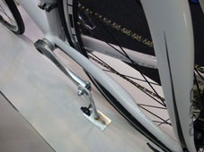 PINARELLO 2015 ROADBIKE NEOR Tiagra+105 10speed 935 WHITE COLOR CHAIN STAY（ピナレロ ロードバイク 2015年モデル ネオール シマノ ティアグラ 105 10スピード 完成車 ホワイト カラー チェーンステイ)