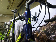 CANNONDALE 2018 ROADBIKE SYNAPSE CARBON DISC 105 MDN COLOR HEADTUBE（キャノンデール 2018年 ロードバイク シナプス カーボン ディスク ミッドナイトブルー カラー）