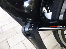 PINARELLO 2014 ROADBIKE MARVEL 30.12 THINK2 T2 SHIMANO ULTEGRA SPECIAL VERSION 11s 810 BLACK WHITE RED COLOR BOTTOM BRACKET PF30（ピナレロ 2014年モデル ロードバイク マーベル シマノ アルテグラ スペシャル仕様車 11スピード 完成車 ブラック ホワイト レッド カラー ボトムブラケット)