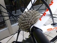 PINARELLO 2014 ROADBIKE MARVEL 30.12 THINK2 T2 SHIMANO ULTEGRA SPECIAL VERSION 11s 810 BLACK WHITE RED COLOR CASSETTE SPROCKET CS-6800（ピナレロ 2014年モデル ロードバイク マーベル シマノ アルテグラ スペシャル仕様車 11スピード 完成車 ブラック ホワイト レッド カラー カセット スプロケット）