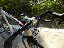 PINARELLO 2013 ROADBIKE FP QUATTRO SPECIAL VERSION SHIMANO 105 11speed 710 WHITE BLACK RED COLOR DEDA RHM01 HANDLE ZERO2 STEM（ピナレロ ロードバイク 2013年モデル エフピー クアトロ シマノ 105 オリジナル 特別仕様 11スピード 完成車 ホワイトブラックレッド カラー ヘッドチューブ)