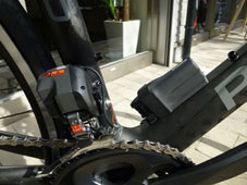 PINARELLO 2013 ROADBIKE FP QUATTRO SHIMANO ULTEGRA Di2 10speed 712 CARBON RED COLOR SM-BTR1 BATTERY（ピナレロ ロードバイク 2013年モデル エフピー クアトロ シマノ アルテグラ 電動 10スピード 完成車 カーボンレッド カラー バッテリー)