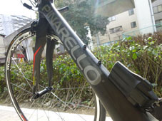 PINARELLO 2013 ROADBIKE FP QUATTRO SHIMANO ULTEGRA Di2 10speed 712 CARBON RED COLOR DOWNTUBE（ピナレロ ロードバイク 2013年モデル エフピー クアトロ シマノ アルテグラ 電動 10スピード 完成車 カーボンレッド カラー ダウンチューブ)