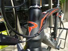 PINARELLO 2013 ROADBIKE FP QUATTRO SHIMANO ULTEGRA Di2 10speed 712 CARBON RED COLOR HEADTUBE（ピナレロ ロードバイク 2013年モデル エフピー クアトロ シマノ アルテグラ 電動 10スピード 完成車 カーボンレッド カラー ヘッドチューブ)
