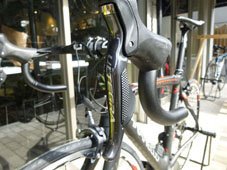 PINARELLO 2013 ROADBIKE FP QUATTRO SHIMANO ULTEGRA Di2 10speed 712 CARBON RED COLOR DUAL CONTROL LEVER ST-6870（ピナレロ ロードバイク 2013年モデル エフピー クアトロ シマノ アルテグラ 電動 10スピード 完成車 カーボンレッド カラー デュアルコントロールレバー)