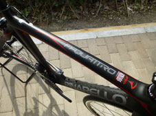 PINARELLO 2013 ROADBIKE FP QUATTRO SHIMANO ULTEGRA Di2 10speed 712 CARBON RED COLOR TOPTUBE（ピナレロ ロードバイク 2013年モデル エフピー クアトロ シマノ アルテグラ 電動 10スピード 完成車 カーボンレッド カラー トップチューブ)