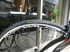 PINARELLO 2013 ROADBIKE FP QUATTRO SHIMANO ULTEGRA Di2 10speed 712 CARBON RED COLOR WHEEL MOST WILDCAT（ピナレロ ロードバイク 2013年モデル エフピー クアトロ シマノ アルテグラ 電動 10スピード 完成車 カーボンレッド カラー モスト ワイルドキャット ホイール)