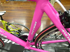 ANCHOR 2015 ROADBIKE RA6 EQUIPE PG VIVID PINK COLOR SEATTUBE（アンカー 2015年モデル ロードバイク エキップ ビビッド ピンクカラー シートチューブ）