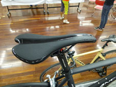 ANCHOR 2015 ROADBIKE RA6 SPORT LB MATTE BLACK COLOR SADDLE（アンカー 2015年モデル ロードバイク スポーツ マットブラックカラー サドル）