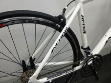 ANCHOR 2015 ROADBIKE RFA3 EX WHITE & BLACK COLOR SEATSTAY（アンカー 2015年モデル ロードバイク イーエックス ホワイト アンド ブラック カラー シートステイ