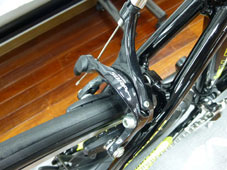 ANCHOR 2015 ROADBIKE RFA5 EX BLACK & YELLOW COLOR SHIMANO SORA BRAKE CARIPER（アンカー 2015年モデル ロードバイク イーエックス ブラック アンド イエロー カラー シマノ ソラ ブレーキキャリパー）