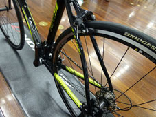 ANCHOR 2015 ROADBIKE RFA5 EX BLACK & YELLOW COLOR SEATSTAY（アンカー 2015年モデル ロードバイク イーエックス ブラック アンド イエロー カラー シートステイ）