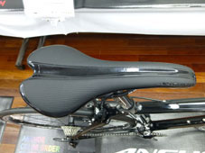 ANCHOR 2015 ROADBIKE RL8 EPSE RACING BLACK COLOR SADDLE（アンカー 2015年モデル ロードバイク イーピーエスイー レーシングブラック カラー サドル）