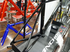 ANCHOR 2015 ROADBIKE RS8 FRAME SET RACING BLACK COLOR CHINSTAY（アンカー 2015年モデル ロードバイク フレームセット レーシングブラック  カラー チェーンステイ）
