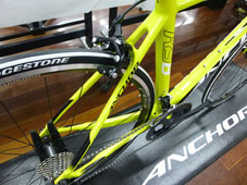 ANCHOR 2015 ROADBIKE RS8 EQUIPE YB RACING YELLOW COLOR SEATSTAY（アンカー 2015年モデル ロードバイク エキップ レーシングイエロー カラー シートステイ）