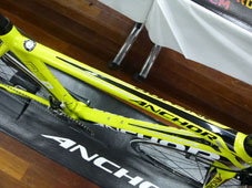 ANCHOR 2015 ROADBIKE RS8 EQUIPE YB RACING YELLOW COLOR TOPTUBE（アンカー 2015年モデル ロードバイク エキップ レーシングイエロー カラー トップチューブ）