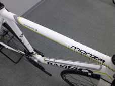 BASSO 2015 ROADBIKE MONZA SHIMANO 5800 105 11speed WHITE TOPTUBE（バッソ  2015年モデル ロードバイク モンツァ シマノ 11スピード ホワイト トップチューブ） 