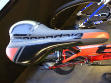 CANNONDALE 2015 CAAD8 SHIMANO SORA 9 SPEED RED COLOR SADDLE（キャノンデール 2015年モデル キャドエイト セブン シマノ ソラ レッド カラー サドル)