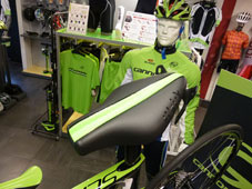 CANNONDALE 2015 TRIATLON BIKE SLICE ULTEGRA Di2 REP COLOR Fi'zi:k TRITONE SADDLE（キャノンデール 2015年モデル トライアスロン バイク スライス 電動 アルテグラ レプリカ カラー フィジーク トライトーン サドル）