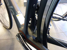 CANNONDALE 2015 SYNAPSE CARBON 6 SHIMANO 105 11SPEED BQR COLOR　SEATTUBE（キャノンデール 2015年モデル シナプス カーボン シックス シマノ 11スピード ブラック カラー シートチューブ)