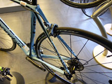 CANNONDALE 2015 SYNAPSE CARBON ULTEGRA BLU COLOR　SEATSTAY（キャノンデール 2015年モデル シナプス カーボン アルテグラ ブルー カラー シートステイ)