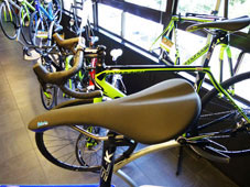 CANNONDALE 2015 SYNAPSE HI-MOD ULTEGRA DISC MAG COLOR SADDLE（キャノンデール 2015年モデル シナプス ハイモッド アルテグラ ディスク マグネシウム カラー サドル)