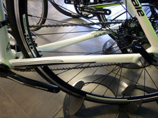 CANNONDALE 2015 ROADBIKE SYNAPSE SHIMANO SORA 9 SPEED WHT COLOR CHAINSTAY（キャノンデール 2015年モデル ロードバイク シナプス シマノ ソラ ホワイト カラー チェーンステイ）