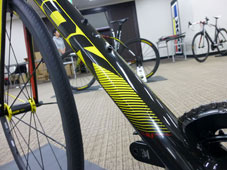 LOOK 2015 ROADBIKE 675 LIGHT PROTEAM DOWNTUBE（ルック 2015年 モデル ロードバイク ライト プロチーム ダウンチューブ 下部）  