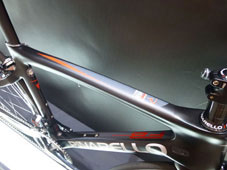 PINARELLO 2015 ROADBIKE DOGMA F8 950 NAKED RED COLOR TOPTUBE（ピナレロ 2015年モデル エフエイティー ネイキッドレッド カラー トップチューブ)