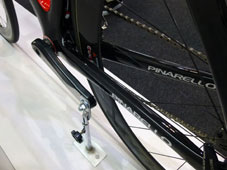 PINARELLO 2015 ROADBIKE DOGMA F8 952 CARBON RED COLOR CHAINSTAY（ピナレロ ロードバイク 2015年モデル エフエイティー カ―ボンレッド カラー チェーンステイ)