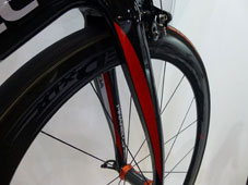 PINARELLO 2015 ROADBIKE DOGMA F8 952 CARBON RED COLOR FRONT FPRK BACK（ピナレロ ロードバイク 2015年モデル ドグマ エフエイティー カ―ボンレッド カラー フロントフォーク 後部)