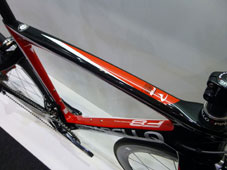 PINARELLO 2015 ROADBIKE DOGMA F8 952 CARBON RED COLOR TOPTUBE（ピナレロ ロードバイク 2015年モデル エフエイティー カ―ボンレッド カラー トップチューブ)