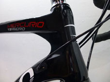 PINARELLO 2015 ROADBIKE MERCURIO DISC SORA 9s 943 NAKED COLOR HEAD TUBE SIDE（ピナレロ ロードバイク 2015年モデル メルキュリオ マーキュリオ ネイキッド カラー ヘッドチューブ サイド)