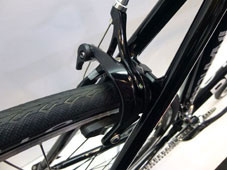 PINARELLO 2015 ROADBIKE PRIMA SORA 9speed 944 BLACK COLOR BRAKE CALIPER（ピナレロ ロードバイク 2015年モデル プリマ シマノ ソラ 9スピード 完成車 ブラック カラー ブレーキ キャリパー)