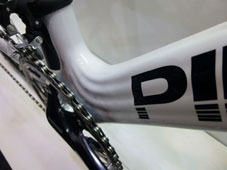 PINARELLO 2015 ROADBIKE RAZHA K SHIMANO 105 11speed 932 WHITE COLOR DOWNTUBE（ピナレロ ロードバイク 2015年モデル ラザ ケー シマノ 105 11スピード 完成車 ホワイト カラー ダウンチューブ)