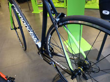 CANNONDALE 2017 SYNAPSE CARBON SHIMANO ULTEGRA Di2 6870 BLACK COLOR SEATSTAY（キャノンデール 2017年モデル シナプス カーボン シマノ 電動 アルテグラブラック カラー)