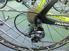 PINARELLO 2016 ROADBIKE GANRS CAMPAGNOLO CHORUS 11s 246 BLACK YELLOW COLOR COMPO（ピナレロ 2016年モデル ロードバイク ガン アールエス カンパニョーロ コーラス 11スピード 完成車 ブラックイエロー カラー）