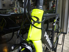 PINARELLO 2016 ROADBIKE GAN RS SHIMANO 105 11s 246 BLACK YELLOW COLOR HEADTUBE（ピナレロ 2016年モデル ロードバイク ガン アールエス シマノ 11スピード 完成車 ブラックイエロー カラー）