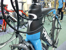 PINARELLO 2016 ROADBIKE GAN S ULTEGRA 11speed 388 BLACK SKY COLOR HEAD TUBE（ピナレロ ロードバイク 2016年モデル ガンエス シマノ アルテグラ 11スピード 完成車 ブラックスカイ カラー ヘッドチューブ)