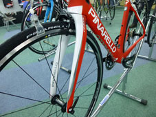 PINARELLO 2016 ROADBIKE GAN S ULTEGRA 11speed 399 RED WHITE COLOR ONDA F8 FRONT FORK FLATBACK DESIGN（ピナレロ ロードバイク 2016年モデル ガンエス シマノ アルテグラ 11スピード 完成車 レッドホワイト カラー オンダ フロント フォーク フラッドバック デザイン)