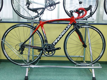 PINARELLO 2016 ROADBIKE RAZHA K SHIMANO 105 5800 11s 660 BLACK RED COLOR（ピナレロ 2016年モデル ロードバイク ラザ ケー シマノ 11スピード 完成車 ブラックレッド カラー）