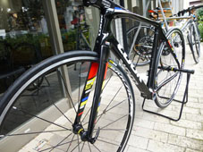 LOOK 2017 ROADBIKE 675 LIGHT UD SHIMANO ULTEGRA 6800 11speed PROTEAM COLOR COMPLETED FRONT FORK（ルック 2017年モデル 675 ライト ロードバイク シマノ アルテグラ 完成車 プロチーム カラー）