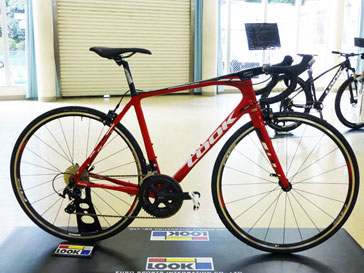 LOOK 2017 ROADBIKE 675 LIGHT UD SHIMANO 105 5800 11speed RED COLOR COMPLETED（ルック 2017年モデル 675 ライト ロードバイク シマノ 完成車 レッド カラー）