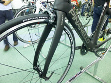 PINARELLO 2017 ROADBIKE GAN RS SHIMANO ULTEGRA 11s 040 MAGLIA NERA COLOR FRONT FORK（ピナレロ 2017年モデル ロードバイク ガンエス シマノ アルテグラ 11スピード 完成車 マリアネラ ブラック カラー）