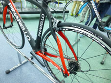 PINARELLO 2017 ROADBIKE PRINCE SHIMANO ULTEGRA 11s 103 CARBON RED COLOR SEATSTAY（ピナレロ 2017年モデル ロードバイク プリンス シマノ アルテグラ 11スピード 完成車 カーボンレッド カラー）