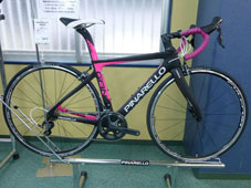 PINARELLO 2017 ROADBIKE GAN RS EZ-Fit SHIMANO ULTEGRA 11s 042 PINKY  COLOR（ピナレロ 2017年モデル ロードバイク ガン アールエス イージーフィット シマノ アルテグラ 11スピード 完成車 ピンキー カラー）