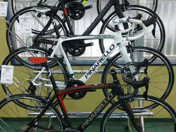 PINARELLO 2017 ROADBIKE ROKH SHIMANO 105 5800 11s 063 WHITE CARBON  COLOR（ピナレロ 2017年モデル ロードバイク ラザ ケー シマノ 11スピード 完成車 ホワイトカーボン カラー）