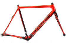 CANNONDALE 2018 ROADBIKE SUPERSIX EVO CARBON STANDARD FRAME SET RED COLOR（キャノンデール 2018年 ロードバイク スーパーシックス エボ スタンダード カーボン フレーム セット レッド カラー）
