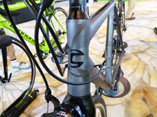 CANNONDALE 2018 ROADBIKE CAAD12 105 COMPACT BBQ CHARCOAL JET BLACK COLOR HEADTUBE（キャノンデール 2018年 ロードバイク キャドトゥエルブ シマノ コンパクト チャコール グレイ ジェット ブラック カラー）